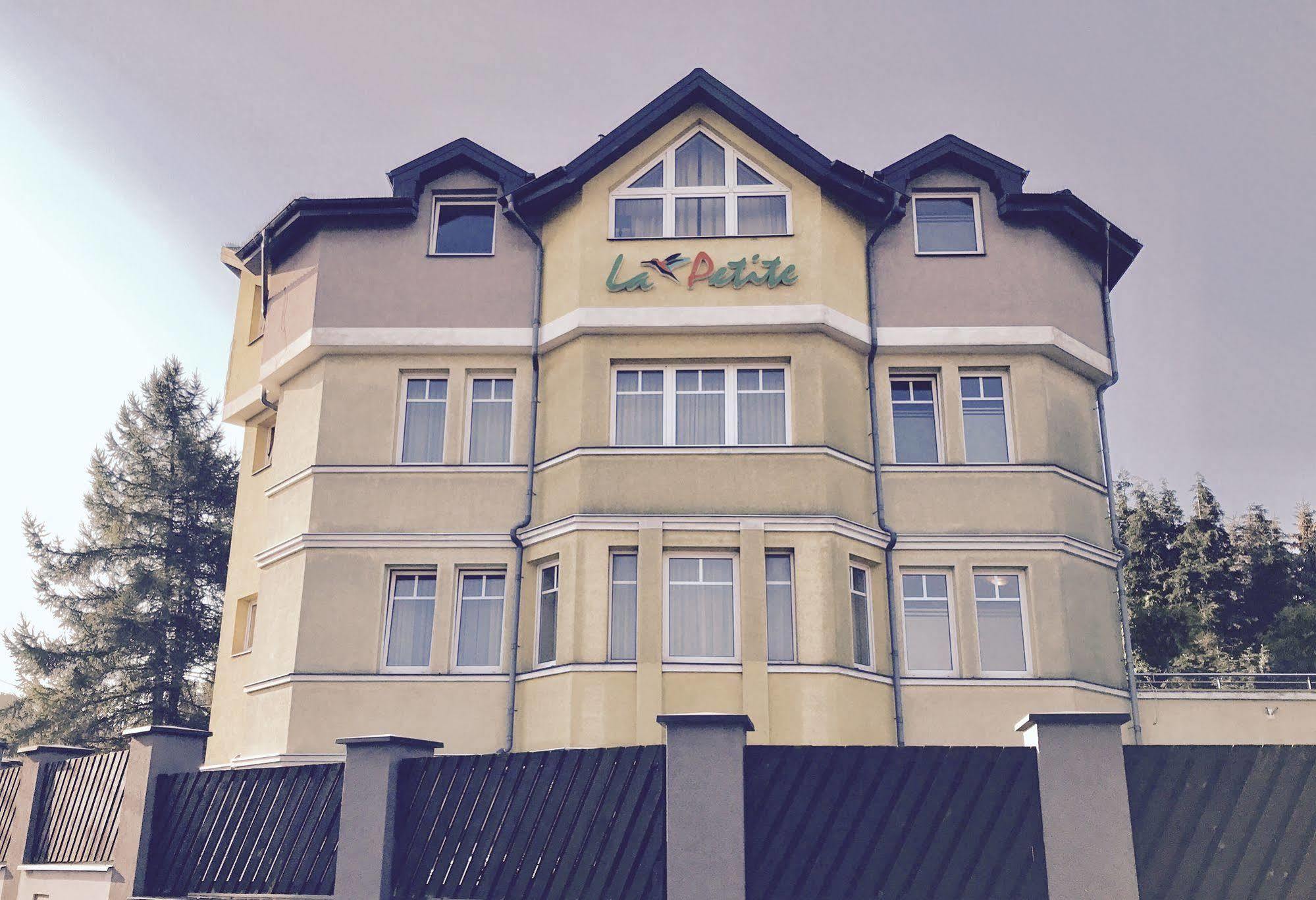 La Petite Apartments & Rooms Danzig Exterior foto